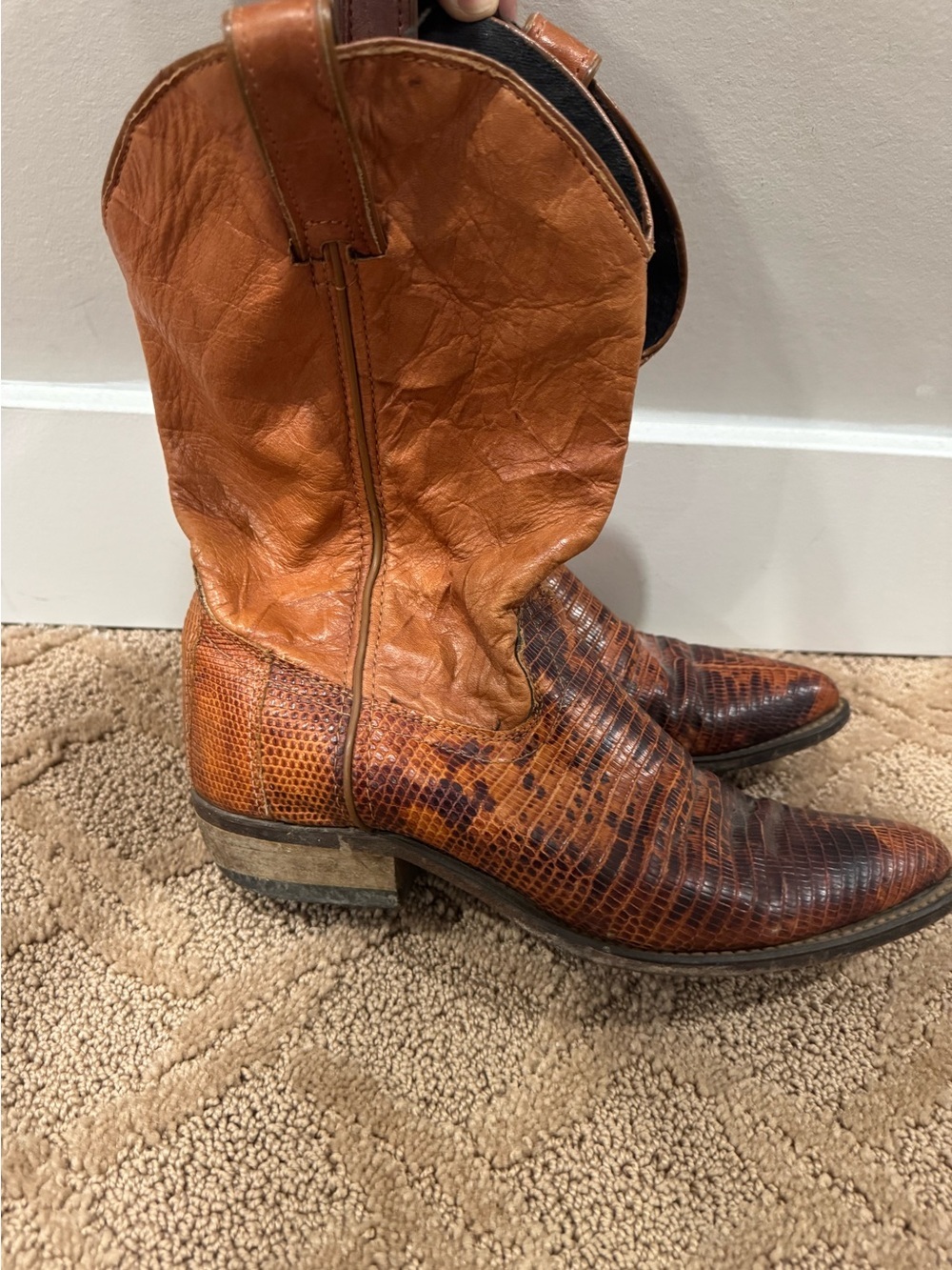 Classic Women’s Lizard Skin Leather Western Cowboy Boots - Size 8